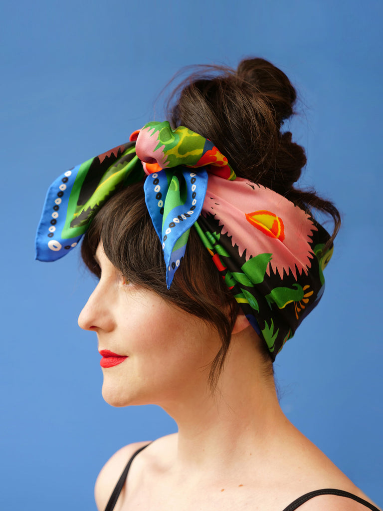 INTO THE GARDEN SCARF  ~ NEW